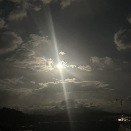 この日は満月でした